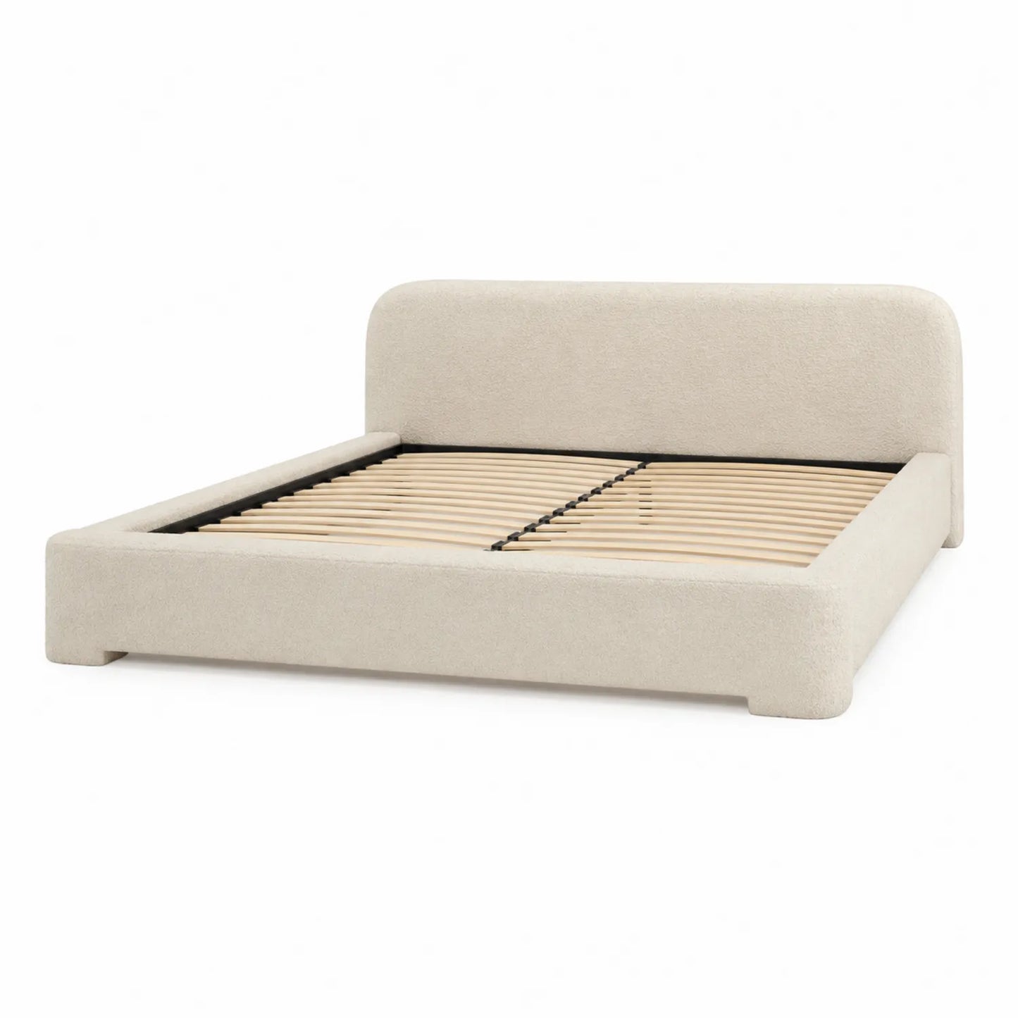 Lit double en bois et tissu crème avec sommier à lattes